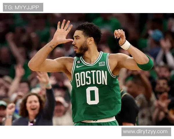 赛后评分出炉:塔图姆成最大亮点!