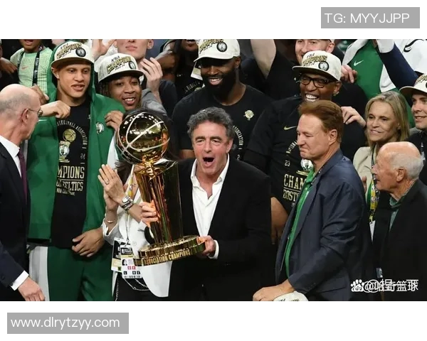 凯尔特人今日状态爆棚全场最佳表现震撼全场赢得满堂喝彩